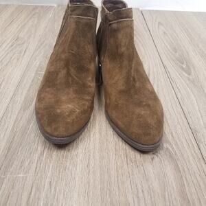 NWT Karl‎ Lagerfeld Brown Suede booties sz. 9.5